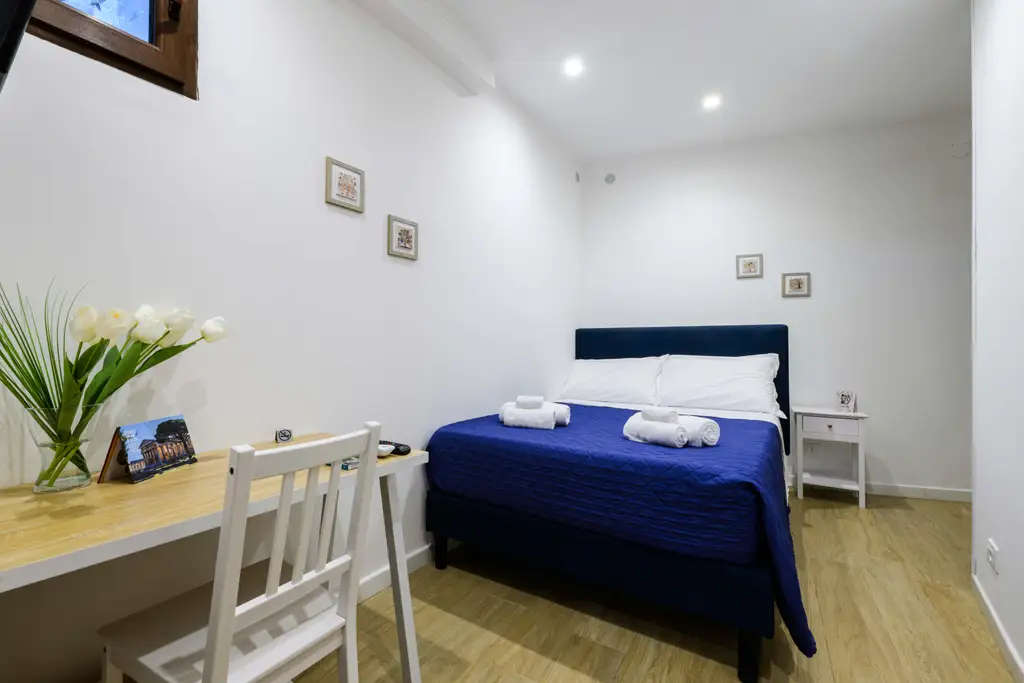Economy room